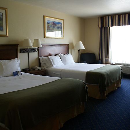 Holiday Inn Express Hotels & Suites Mountain Home By Ihg Стая снимка