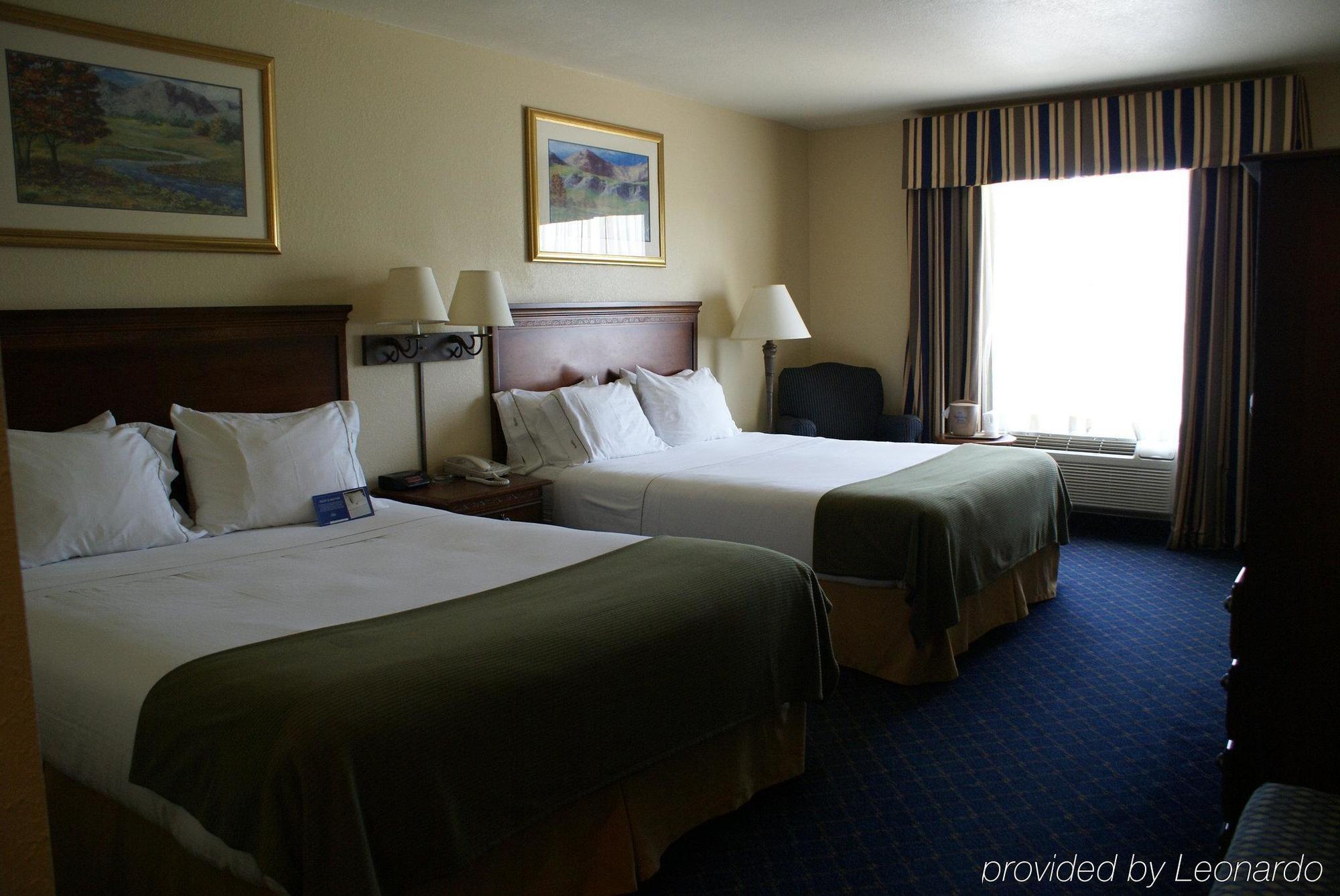 Holiday Inn Express Hotels & Suites Mountain Home By Ihg Стая снимка