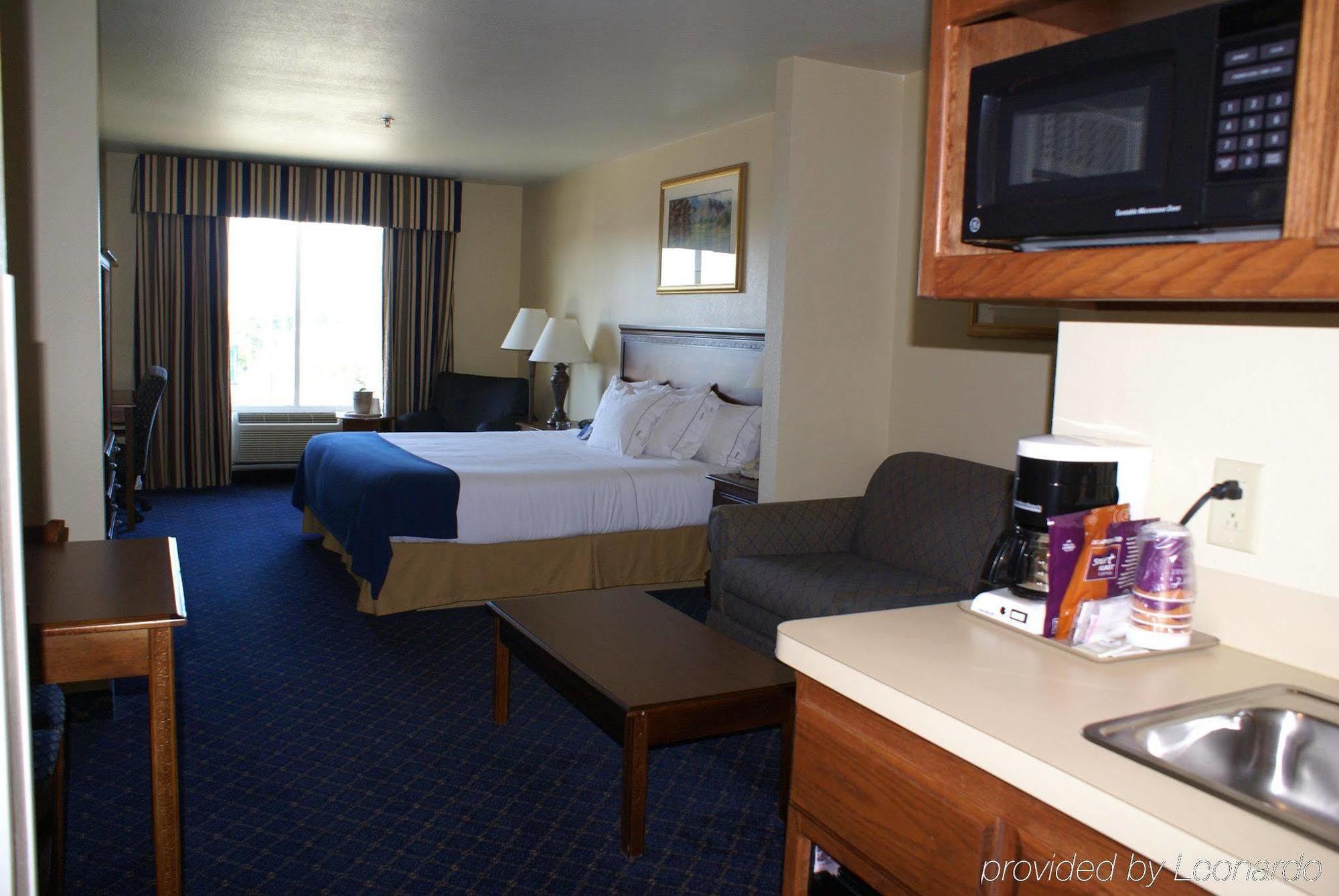 Holiday Inn Express Hotels & Suites Mountain Home By Ihg Стая снимка